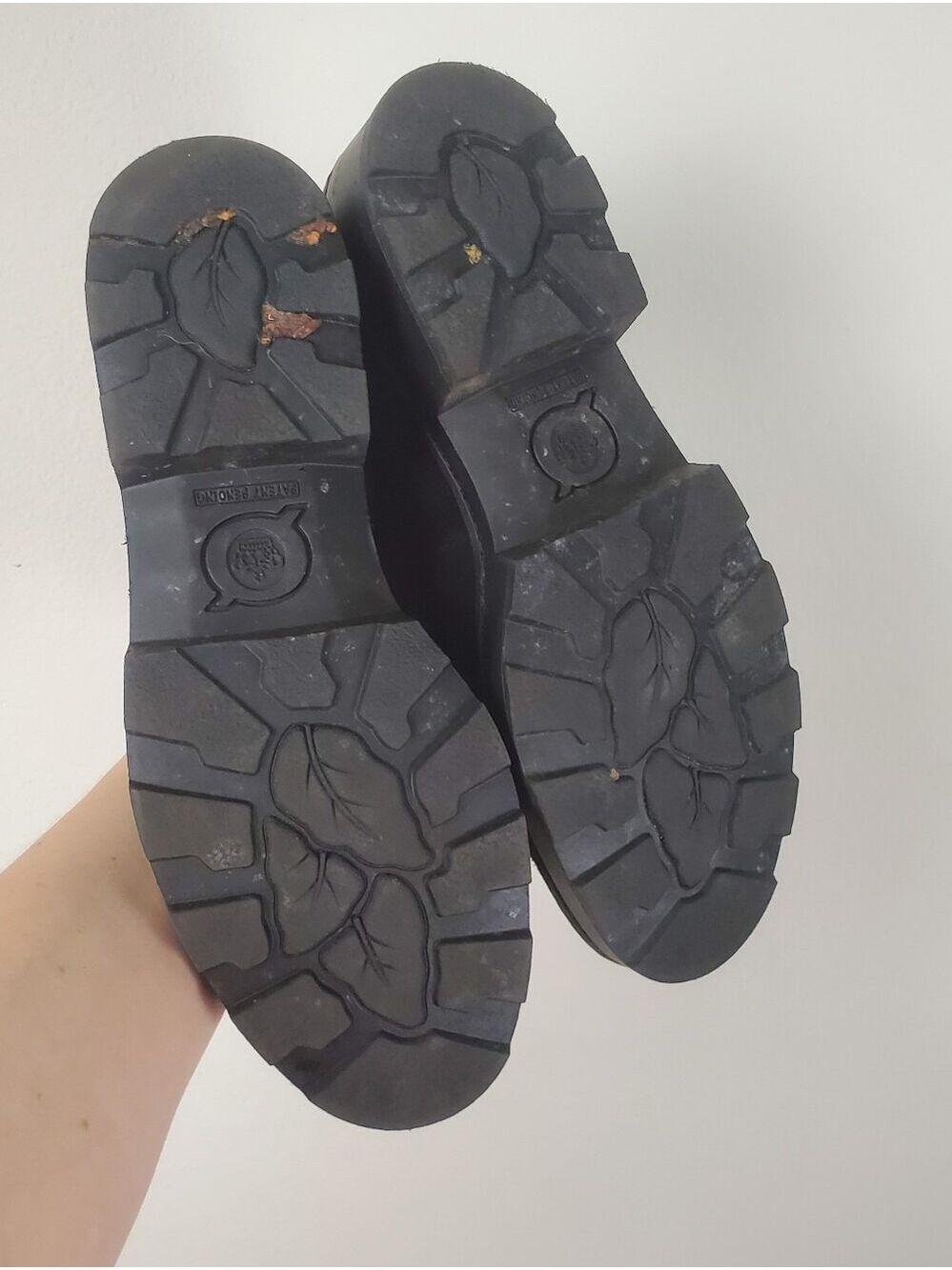 BOC Born Black Suede Loafers Women's Size 8 - Picture 3 of 7